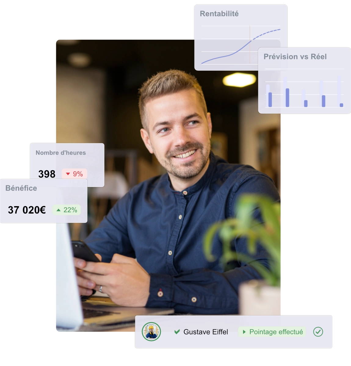Un responsable de chantier BTP consultant les données de pointage ouvrier et de rentabilité sur ordinateur et smartphone